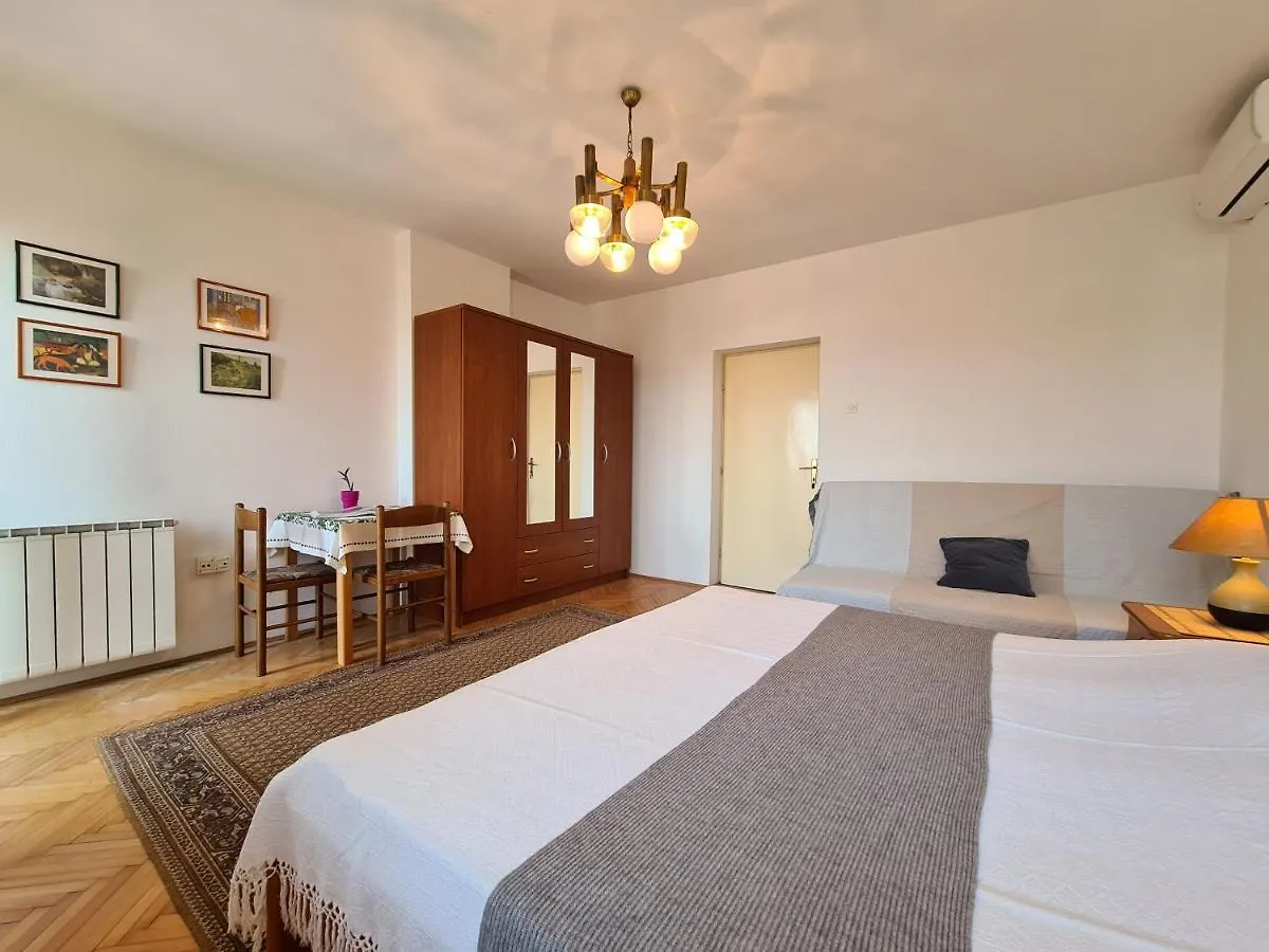 Apartments Ruzica 743 Pomer 0*,