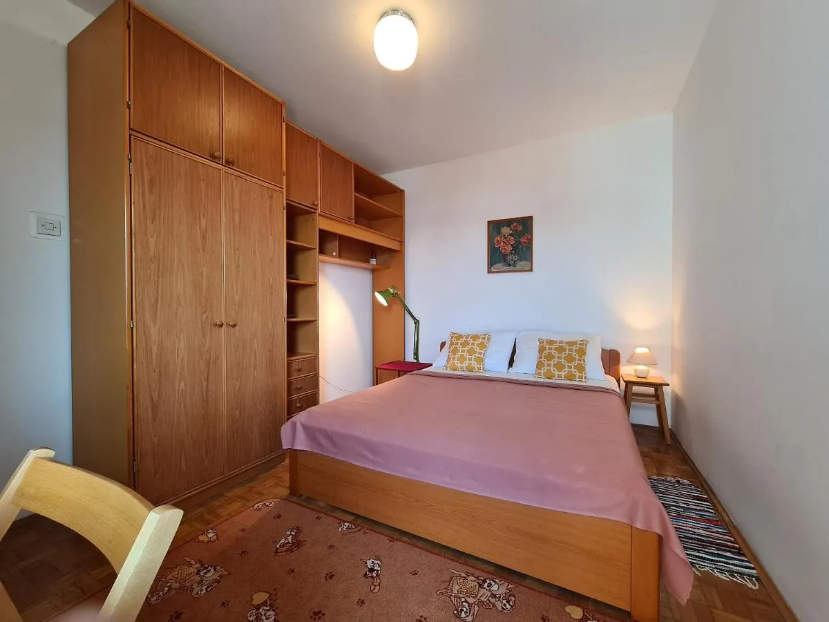 Apartments Ruzica 743 Pomer