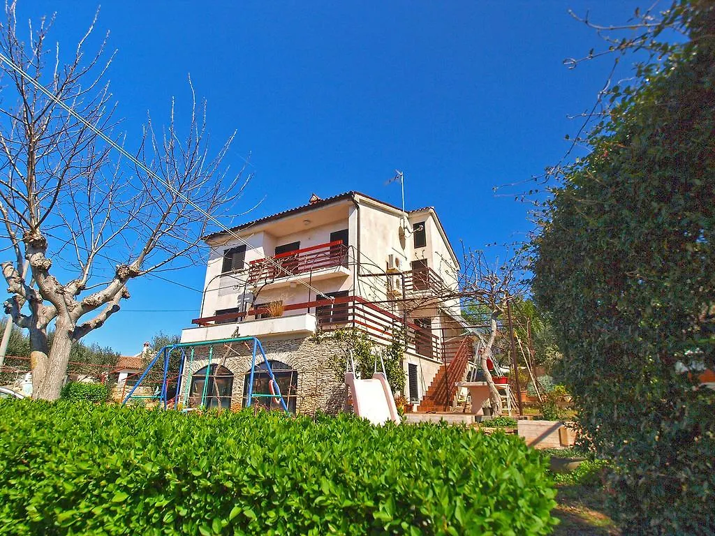 Apartments Ruzica 743 Pomer