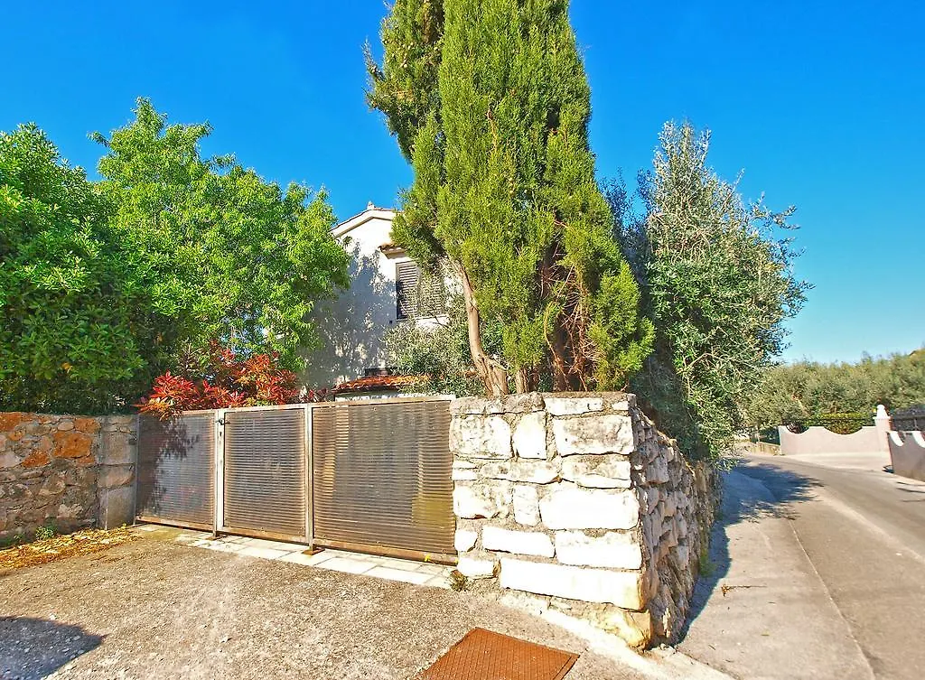 Apartments Ruzica 743 Pomer